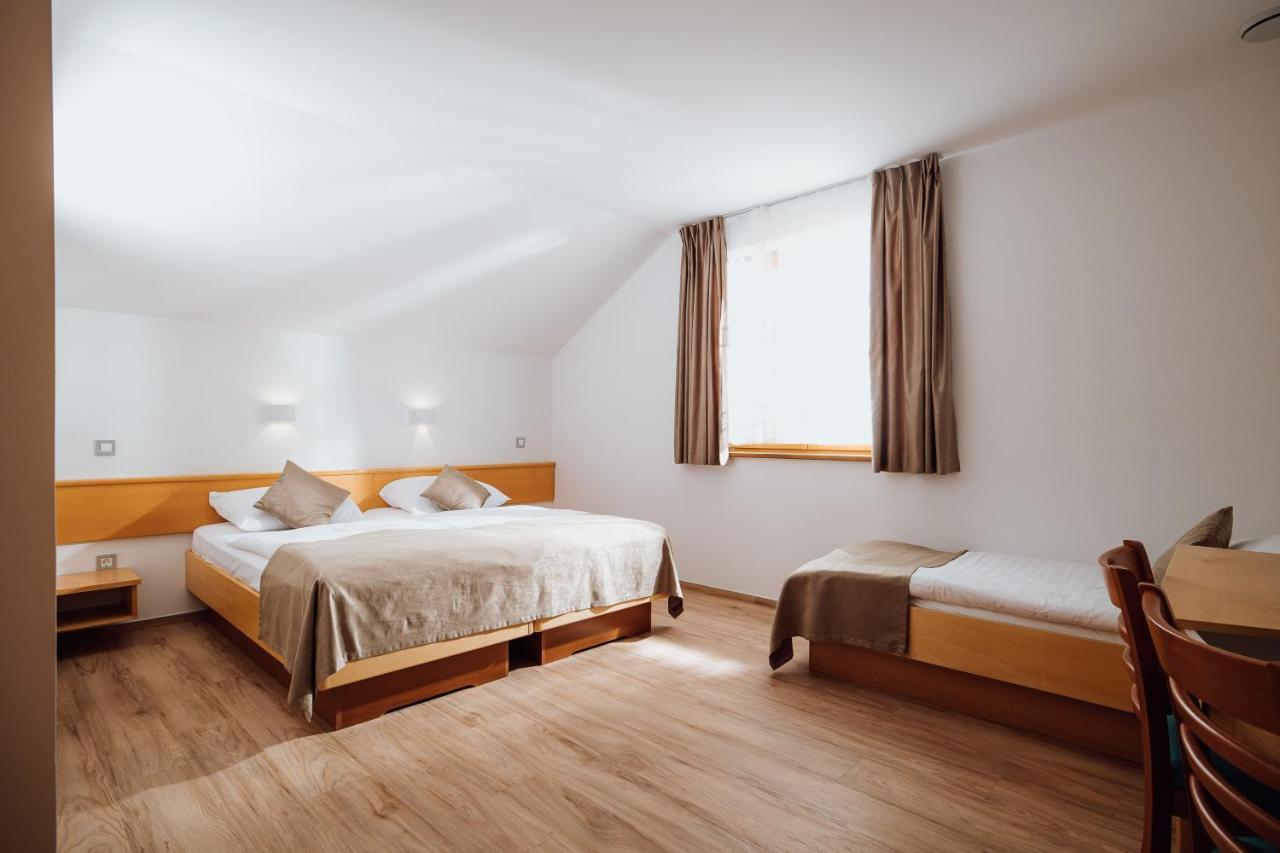 Hotel Gostisce Irsic Slovenska Bistrica Zewnętrze zdjęcie